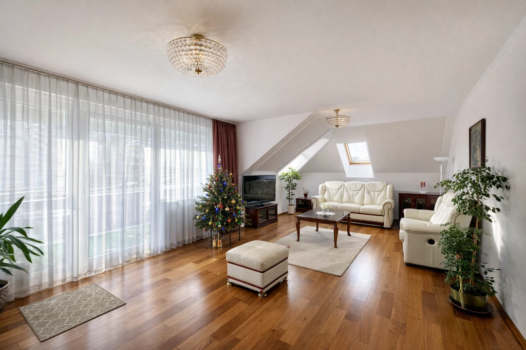 ELEGÁNS, IGÉNYES, EGYEDI  STÍLUSÚ LAKÁS RÁKOSSZENTMIHÁLYON!