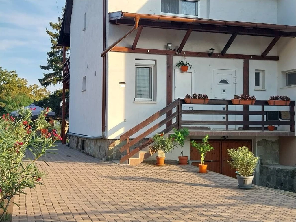 For sale semi-detached house, Szentendre