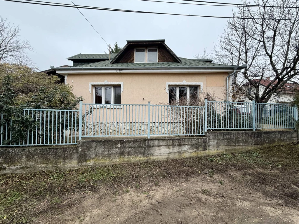 KERTVÁROS ÉS BUDAPEST EGYSZERRE! ALAKÍTSA KI ÁLMAI OTTHONÁT CINKOTÁN.