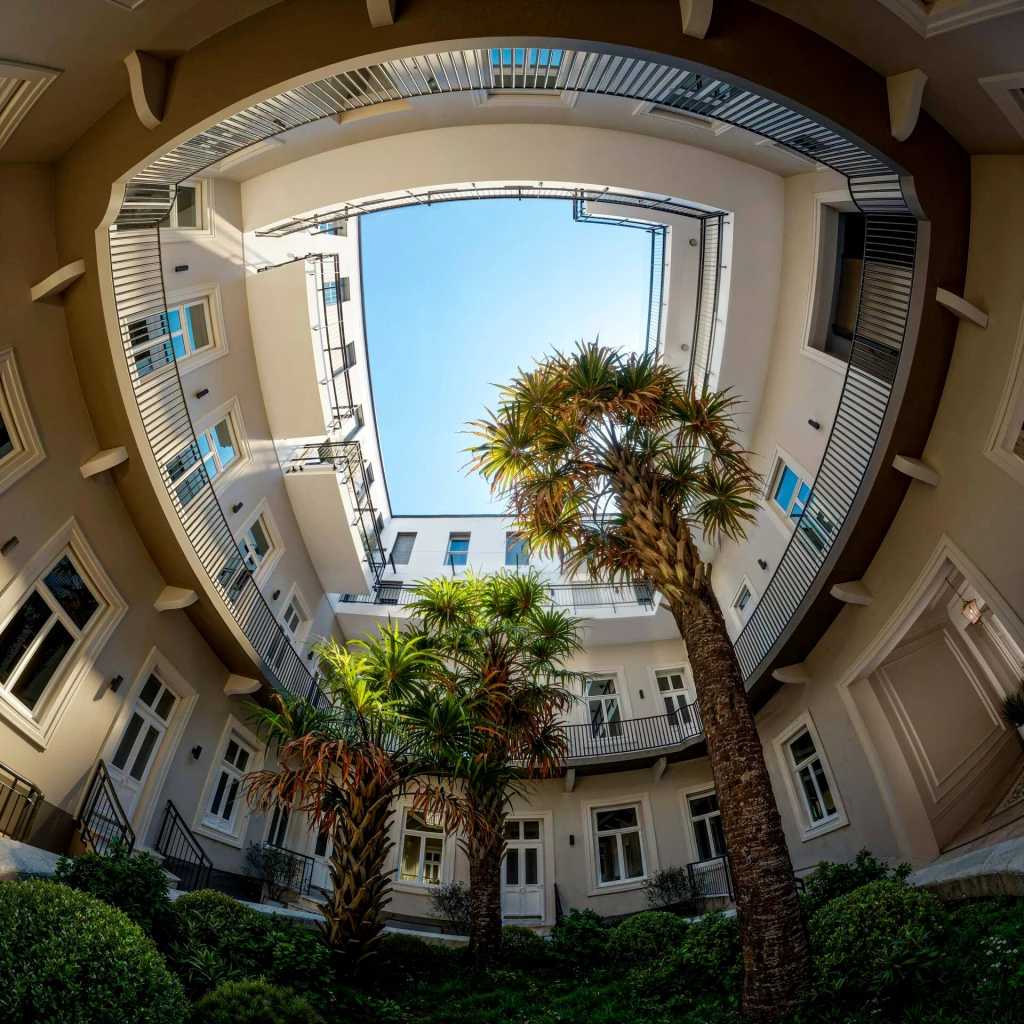 BELVÁROSI PEZSGÉS- MÉGIS PRIVÁT ÉLETTÉR! LUXUS LAKÁSOK A BELVÁROSBAN!