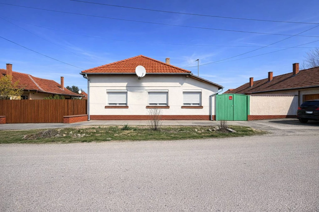 NYUGALOM, ZÖLD KÖRNYEZET, EGY OTTHON AMIT SAJÁT STÍLUSÁRA FORMÁLHAT!