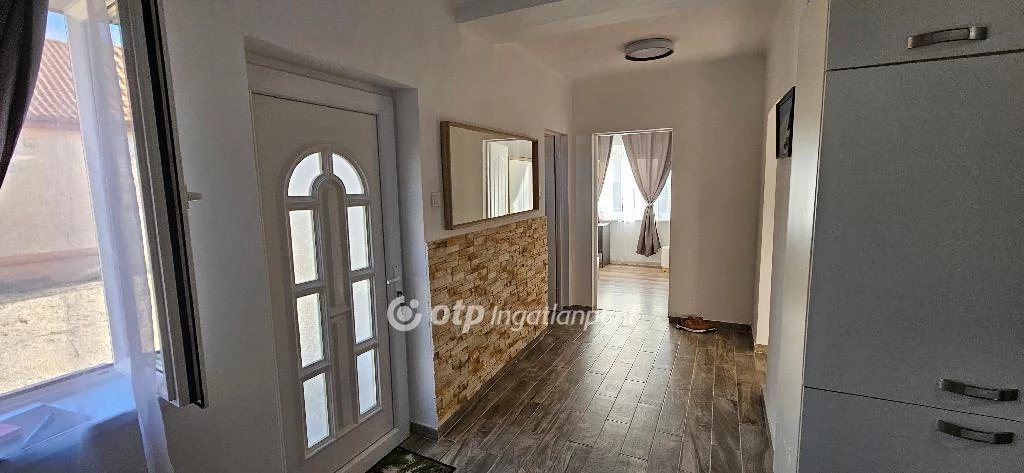 For sale house, Szany