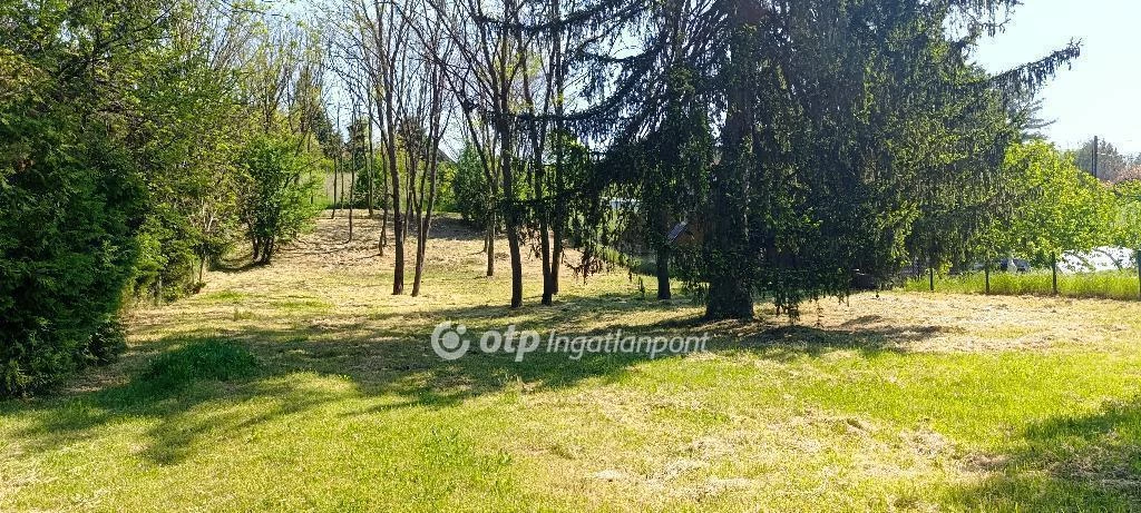 Eladó Telek, Győrújbarát
