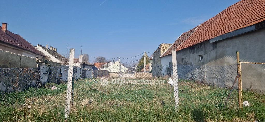 Eladó Telek, Győr