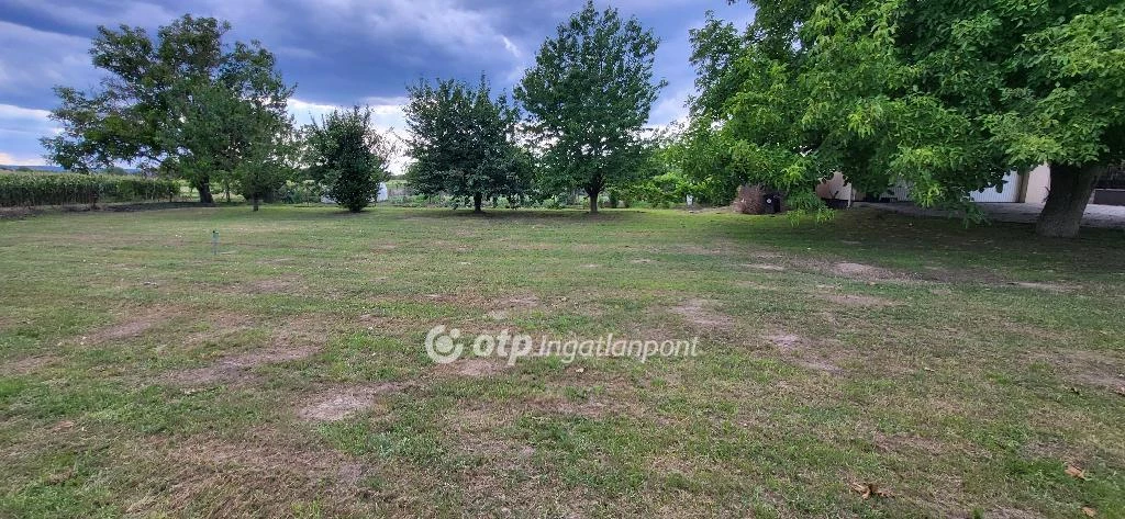 For sale building plot, Pér