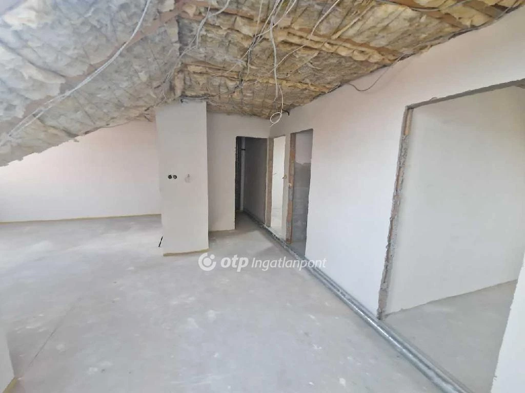 Eladó Lakás, Győr