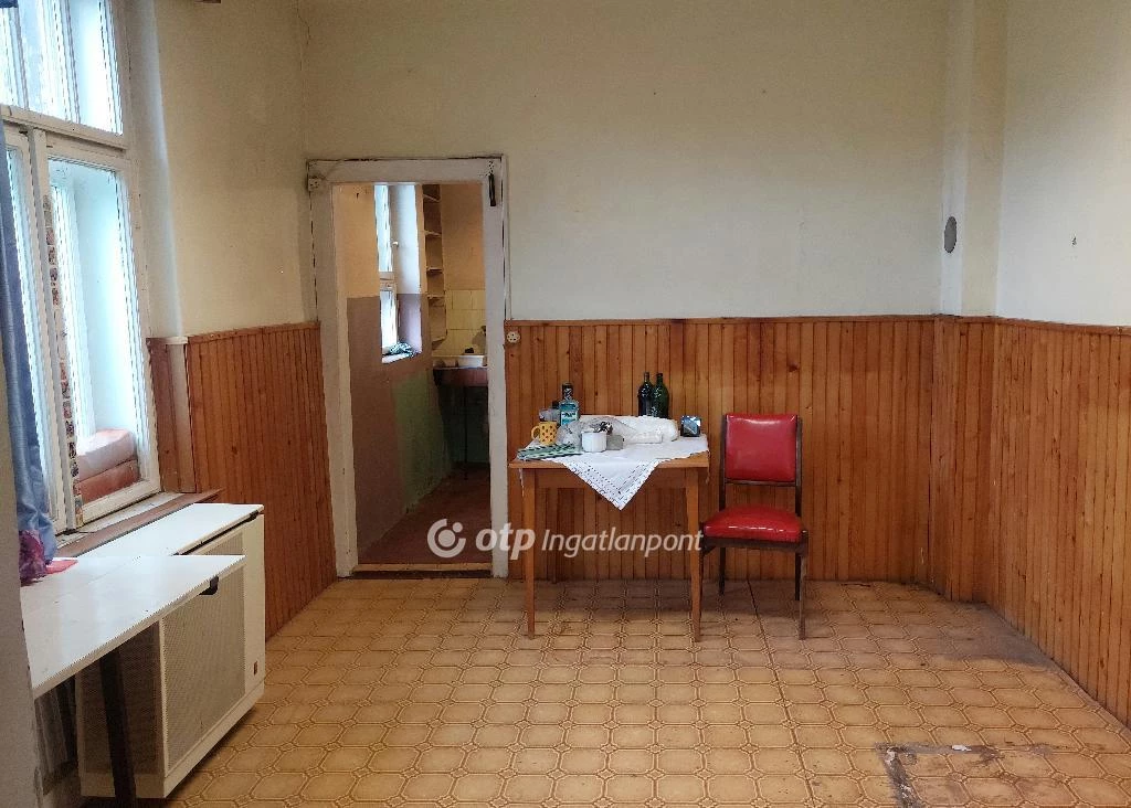 For sale house, Koroncó