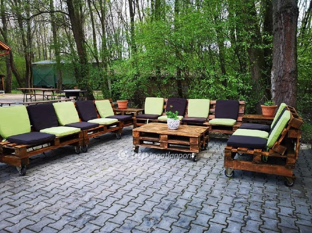 Eladó Ház, Takácsi