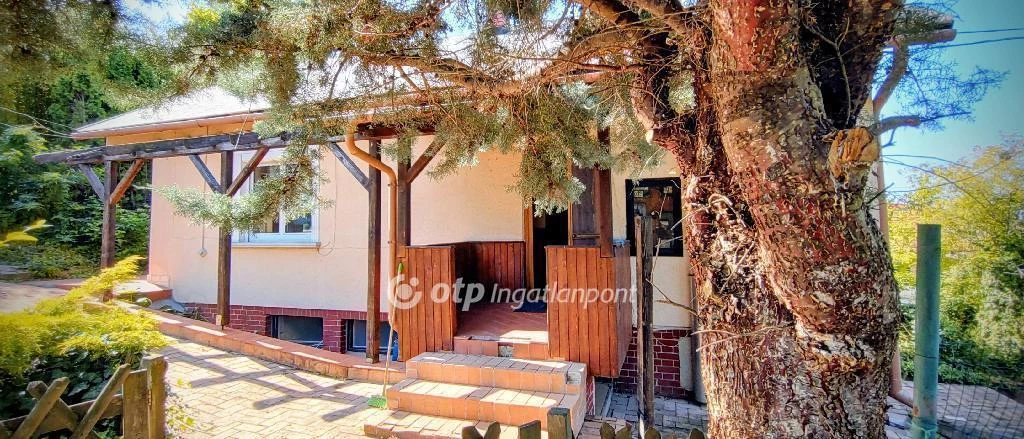 c3-1-name c2-1-name, Győrújbarát