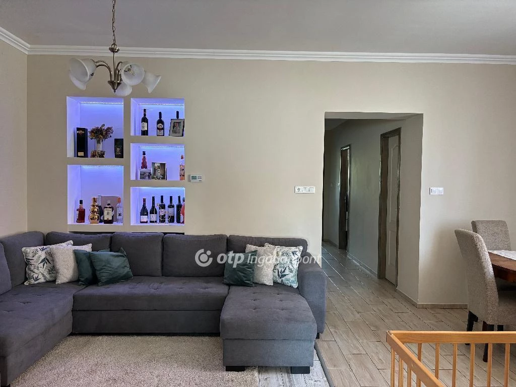 c3-1-name c2-2-name, Mosonmagyaróvár, Ipartelep, Gyári út