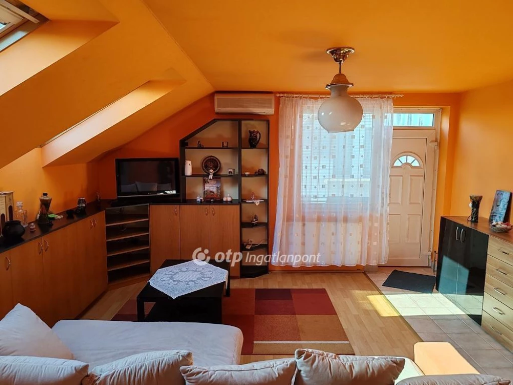 Eladó Lakás, Győr