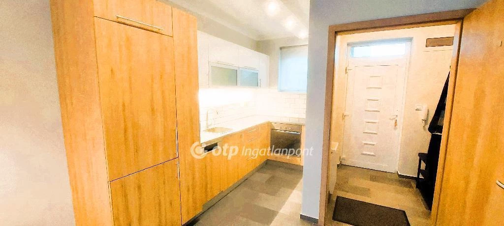 For sale brick flat, Mosonmagyaróvár