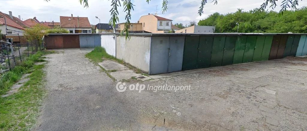 Eladó Önálló garázs, Győr
