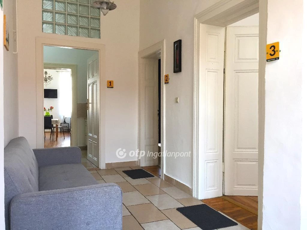 Eladó Lakás, Győr