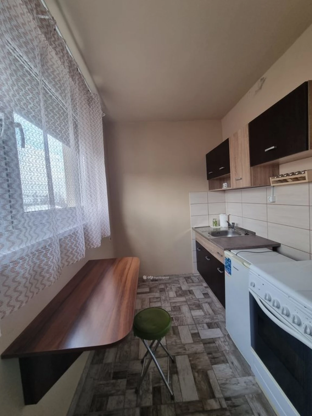 c3-1-name c2-20-name, Győr, Adyváros, Ifjúság körút