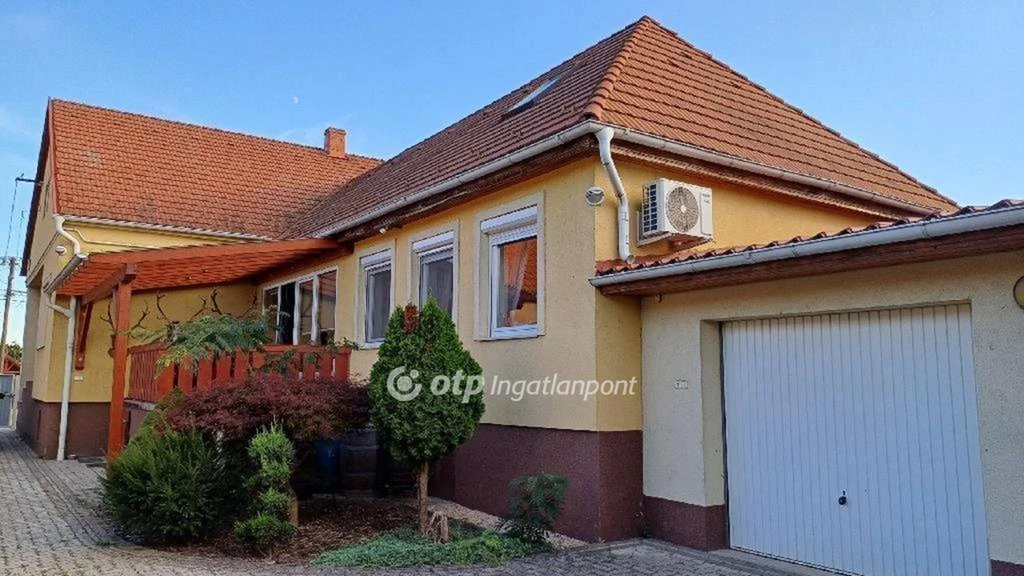 For sale house, Csorna, Kismartoni utca