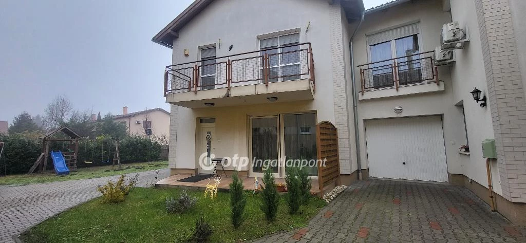 Eladó Lakás, Győr