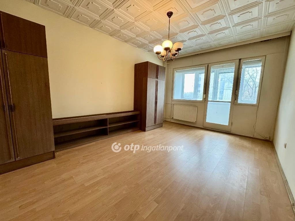 c3-1-name c2-20-name, Győr, Adyváros, Tihanyi Árpád út