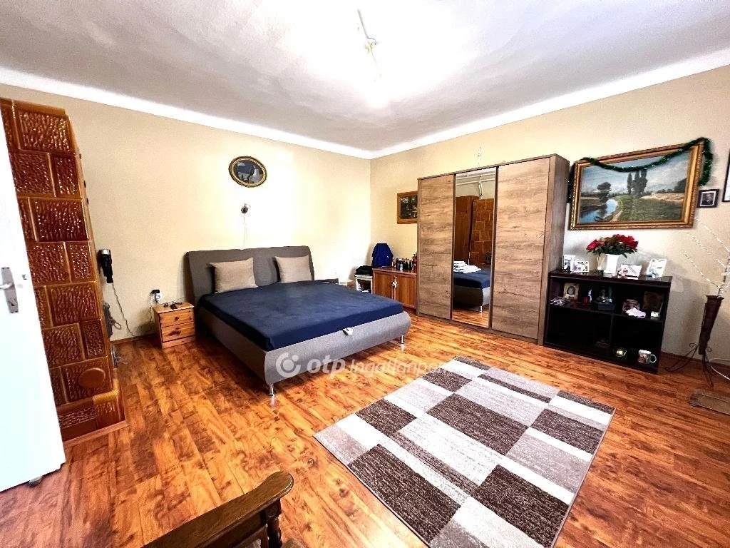 Eladó Ház, Öttevény