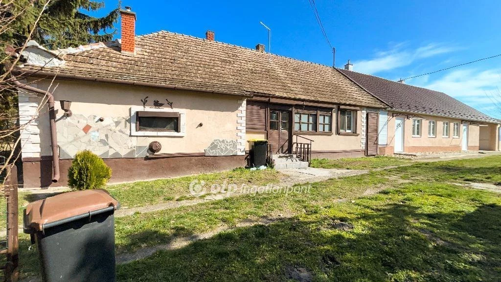 For sale terraced house, Bőny, Ady Endre utca