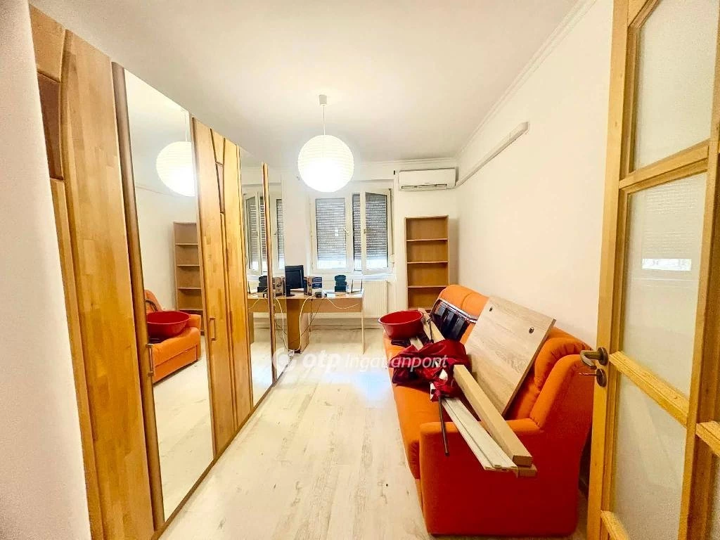 c3-1-name c2-23-name, Győr, Győr-Belváros, Szent István út