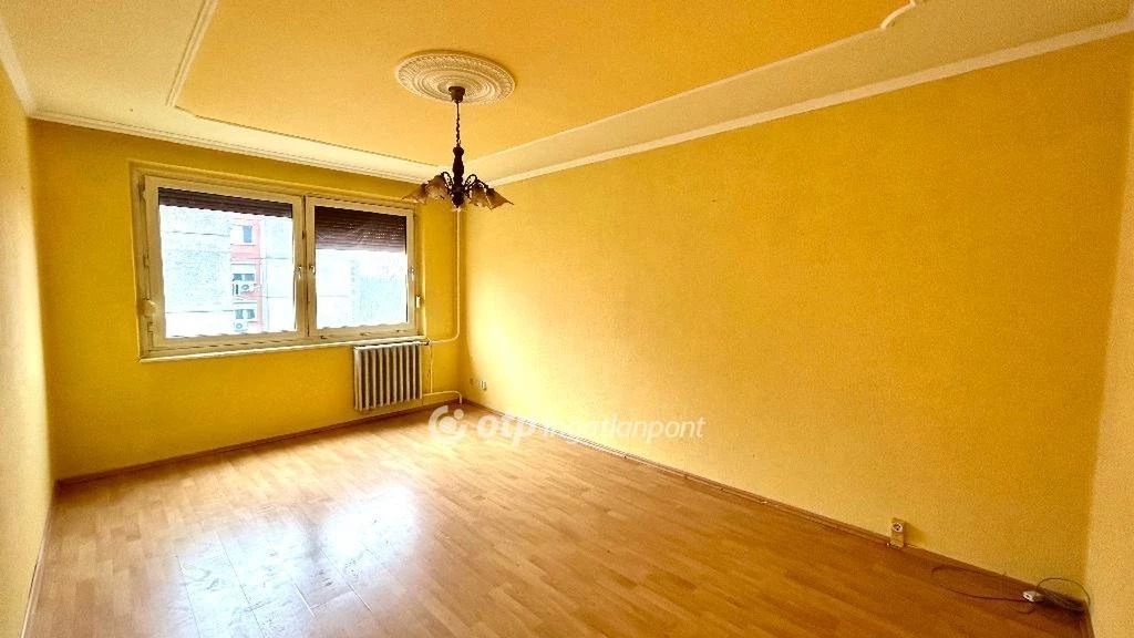 For sale panel flat, Győr