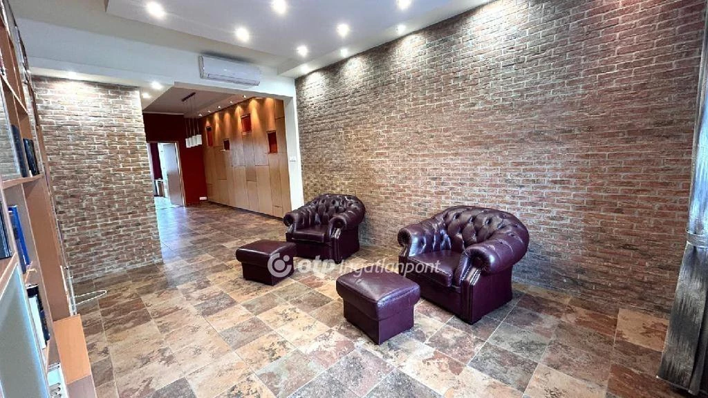 Eladó Lakás, Győr