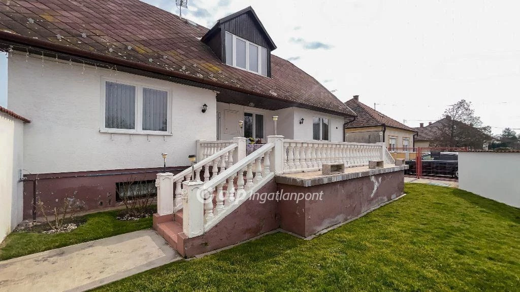 c3-1-name c2-1-name, Halászi