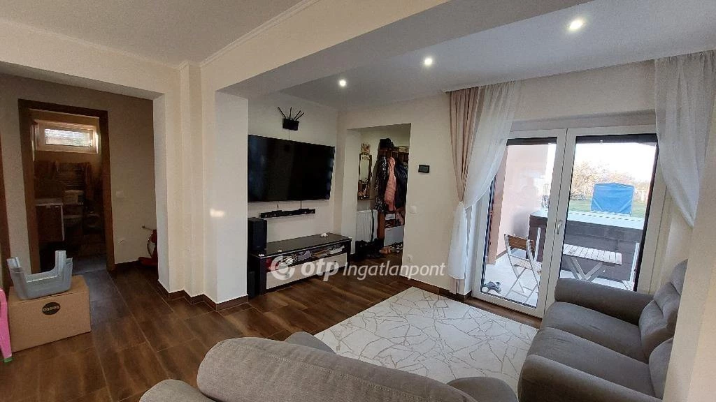 For sale house, Pér, Petőfi utca