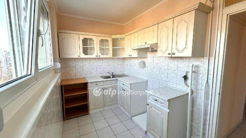 Eladó Lakás, Győr