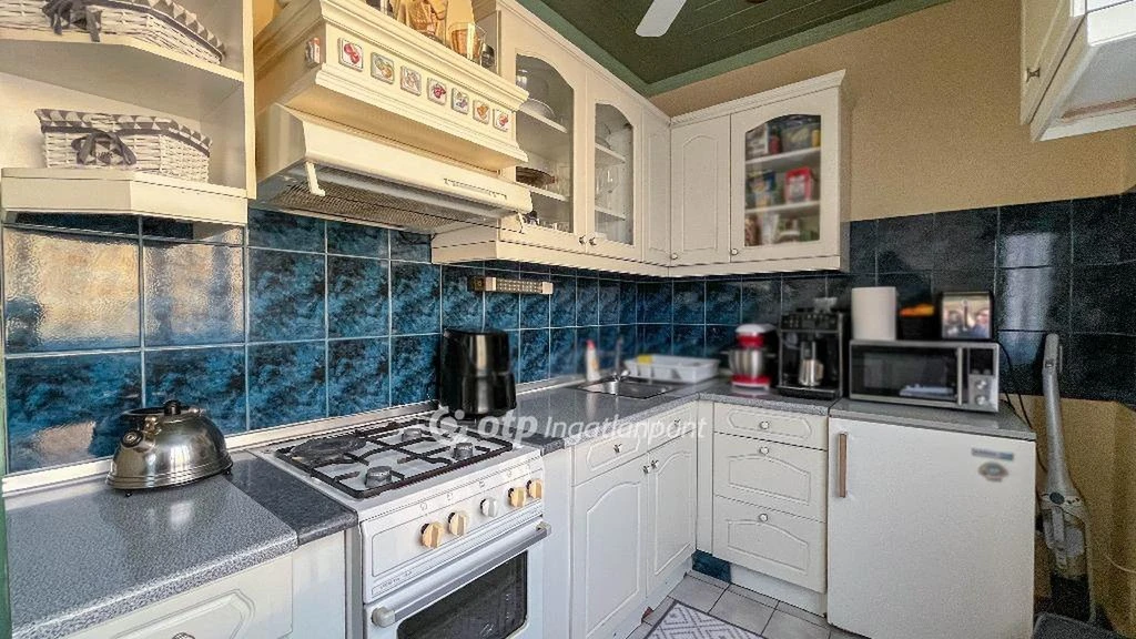 Eladó Lakás, Győr