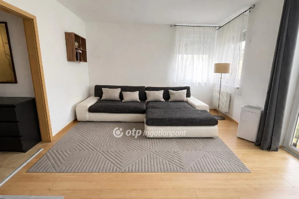 Eladó Lakás, Győr