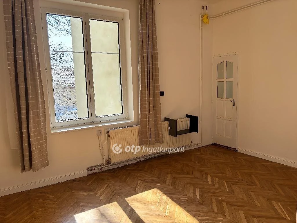 Eladó Lakás, Győr