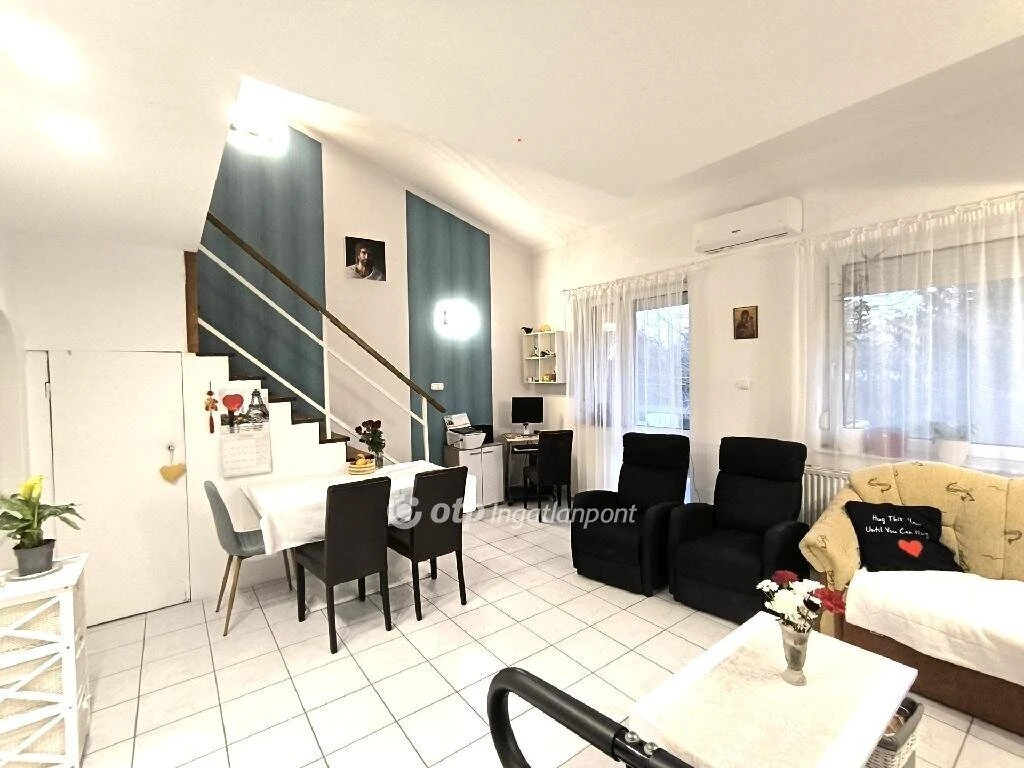 Eladó Lakás, Mosonmagyaróvár