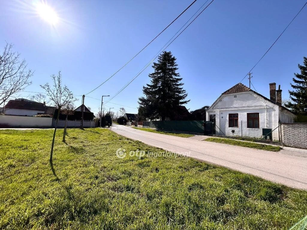 c3-1-name c2-1-name, Győr, Révfalu, Ipar utca