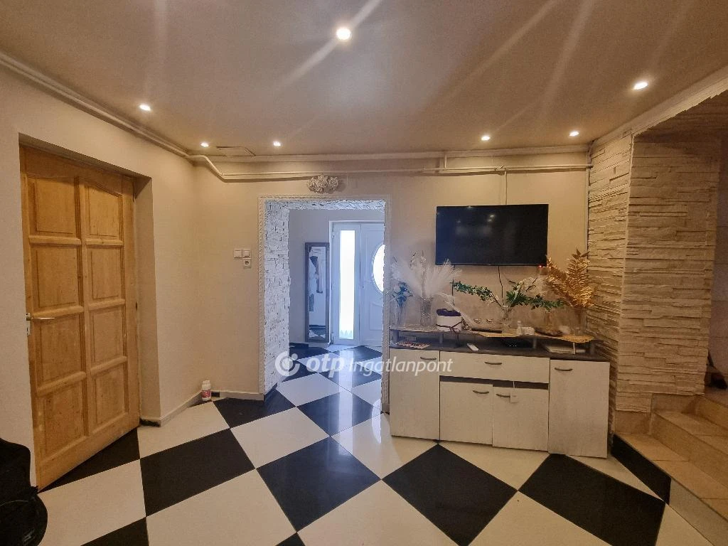 c3-1-name c2-1-name, Pápa