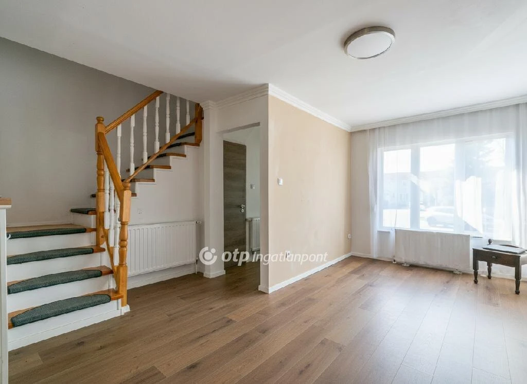 Eladó Lakás, Mosonmagyaróvár