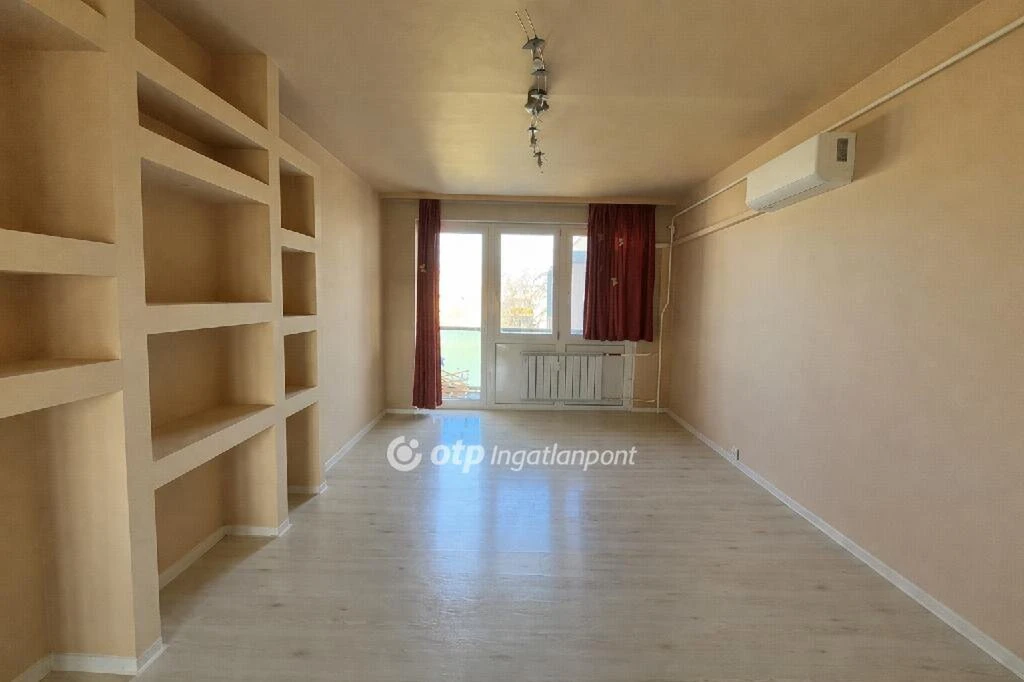 Eladó Lakás, Győr