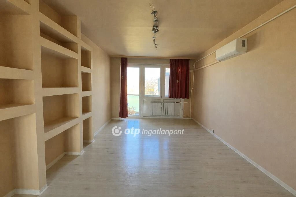 Eladó Lakás, Győr