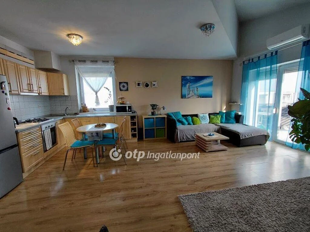 Eladó Lakás, Győr