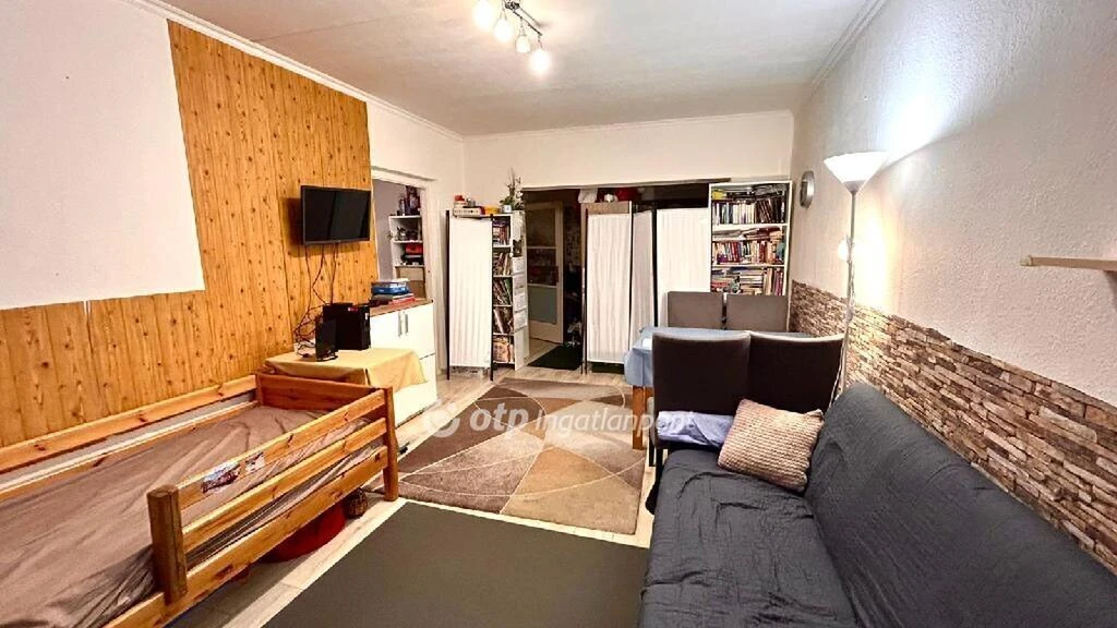 c3-1-name c2-20-name, Győr, Nádorváros, Szigethy Attila út