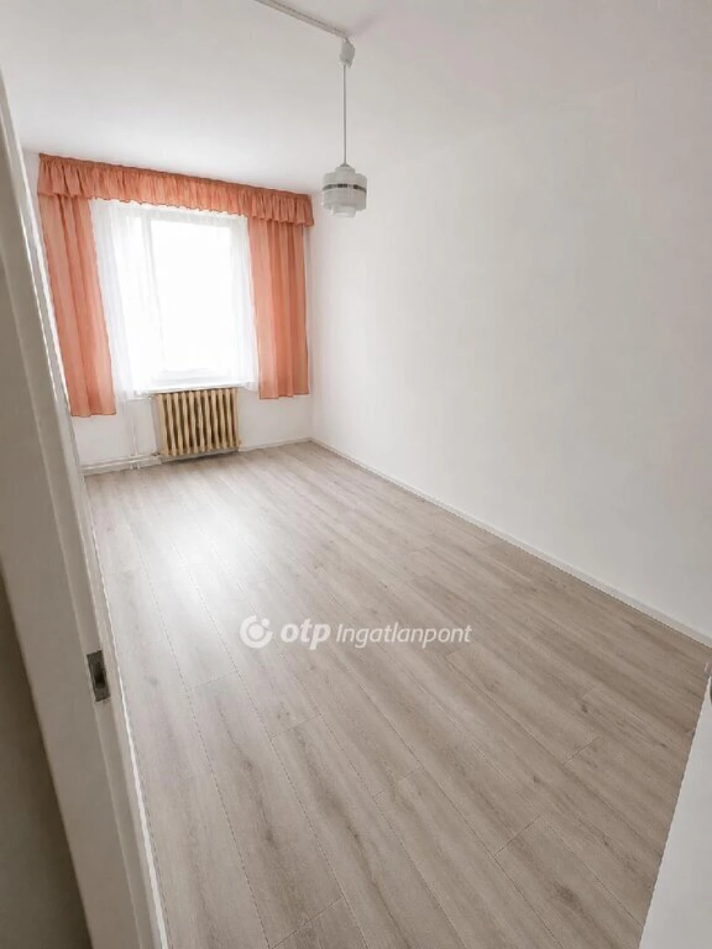 Eladó Lakás, Győr