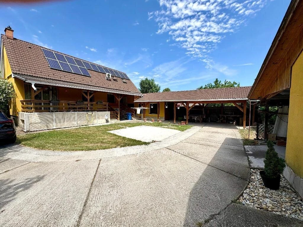 Eladó Ház, Ásványráró