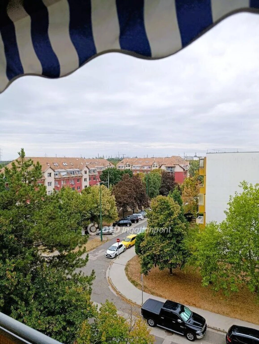 c3-1-name c2-20-name, Százhalombatta, Csendes lakótelep
