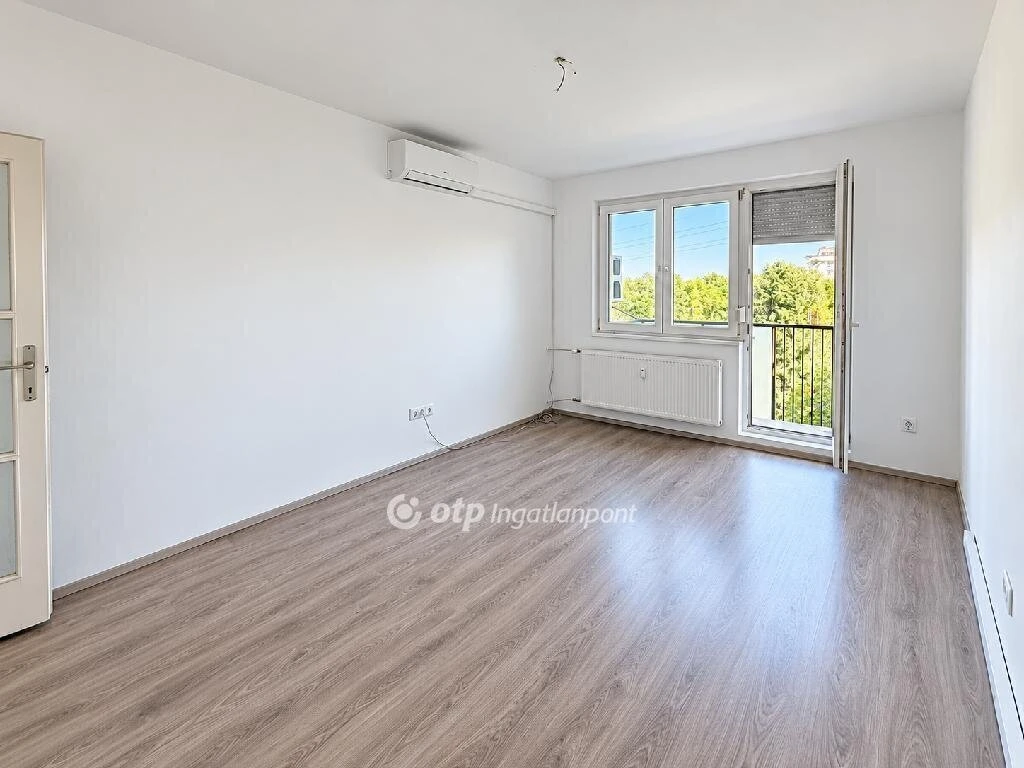 Eladó Lakás, Százhalombatta