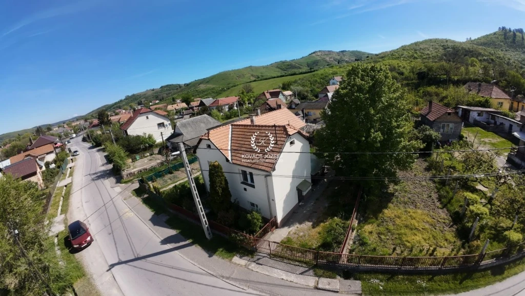 Eladó Ház, Arló Mátyás Király utca  14.990.000 Ft