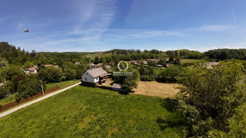 Eladó Ház, Hangony Szabadság utca 9.990.000 Ft