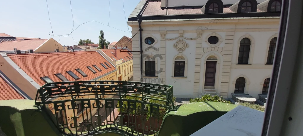 c3-2-name c2-19-name, Pécs, Belváros