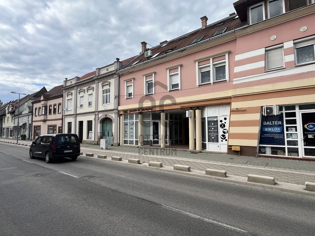 For sale brick flat, Siklós, Siklós, Felszabadulás utca