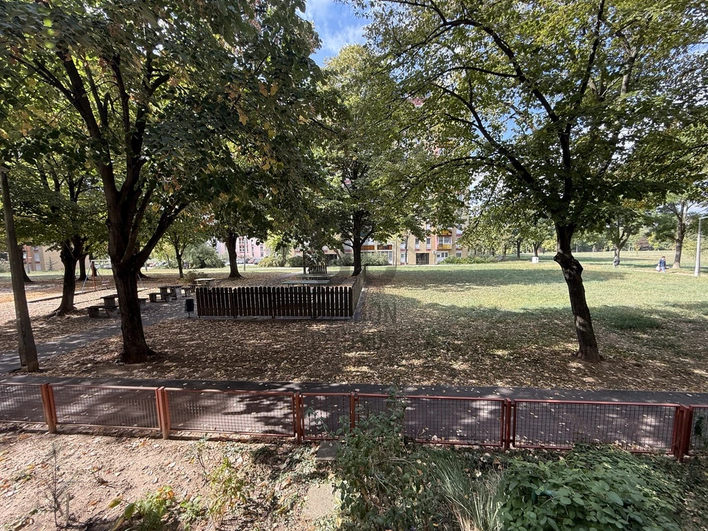 For sale panel flat, Pécs, Kertváros, Szabó Ervin tér